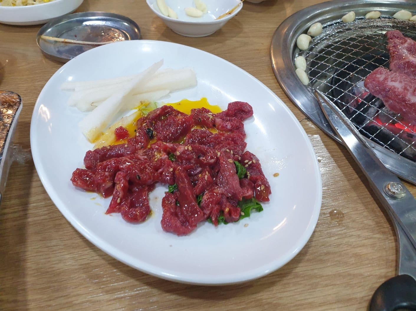 Korean beef tartar (육회)